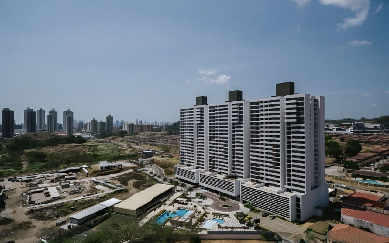 COUNTRY CLUB, apartment project in Condado del Rey, Panama City