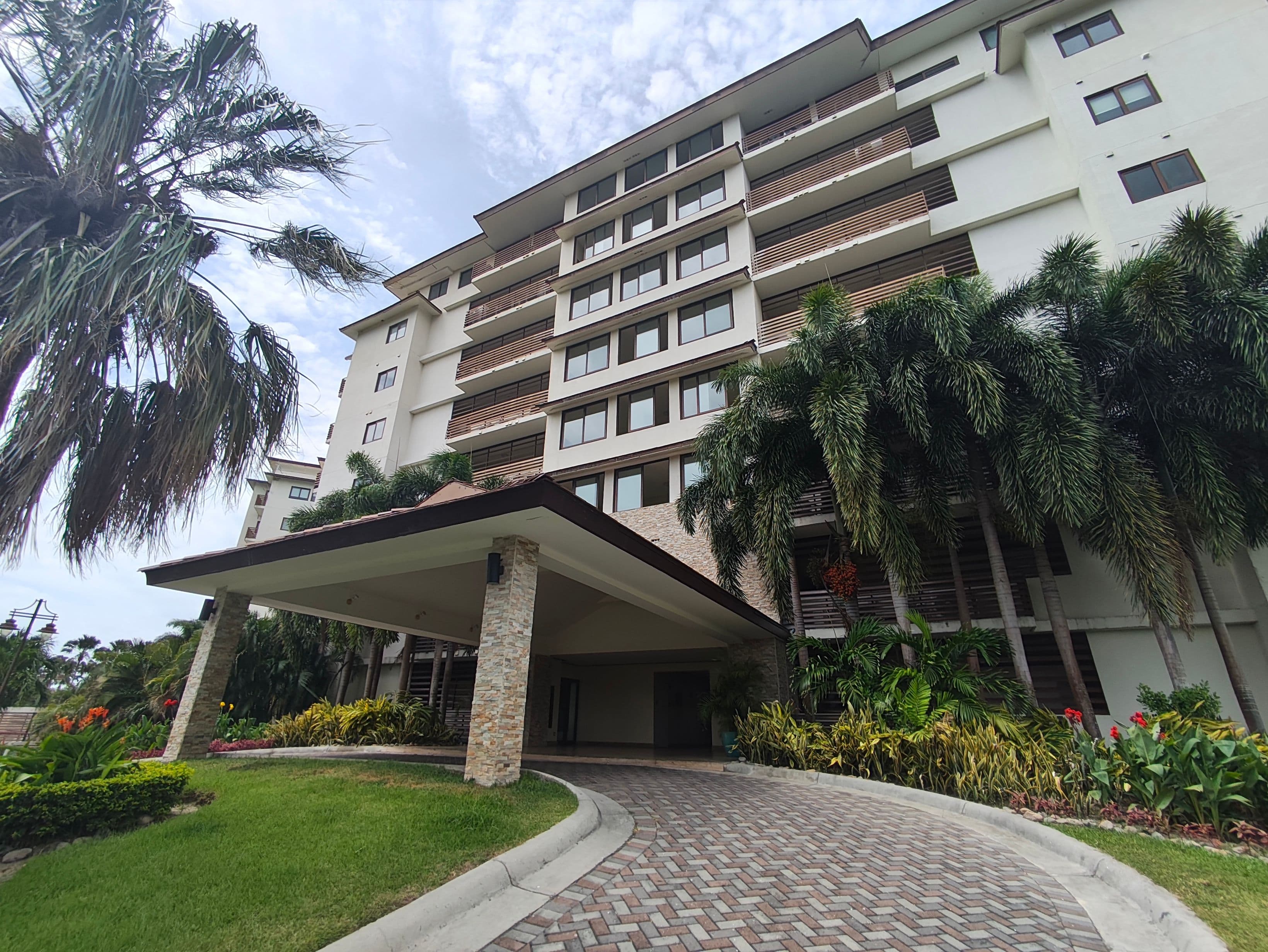 Perlamar, apartment project in San Carlos, Panama City